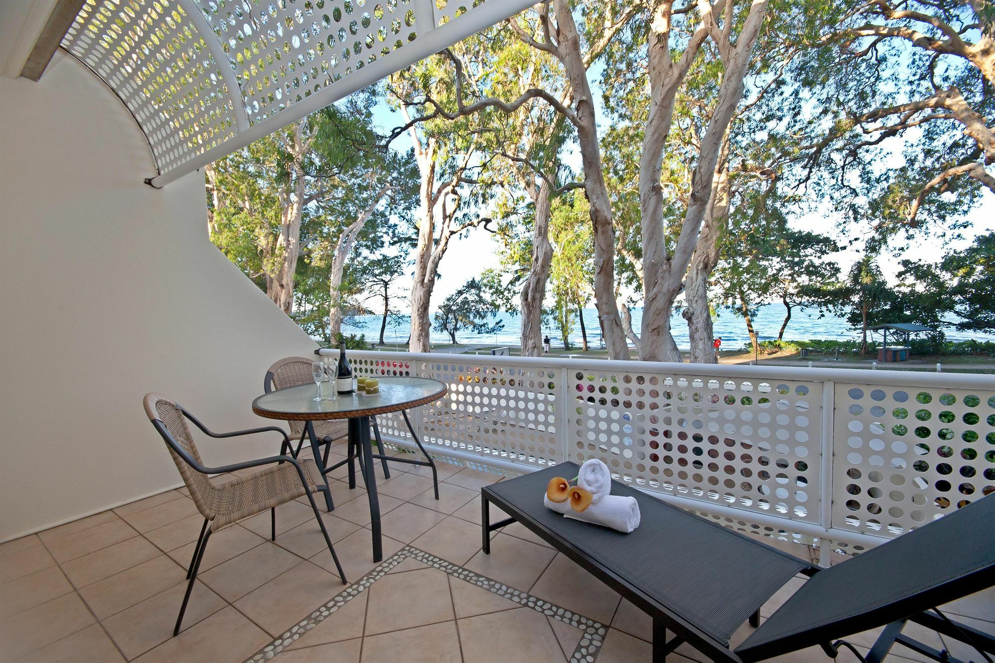 Marlin Waters Beachfront Apartments Palm Cove Dış mekan fotoğraf