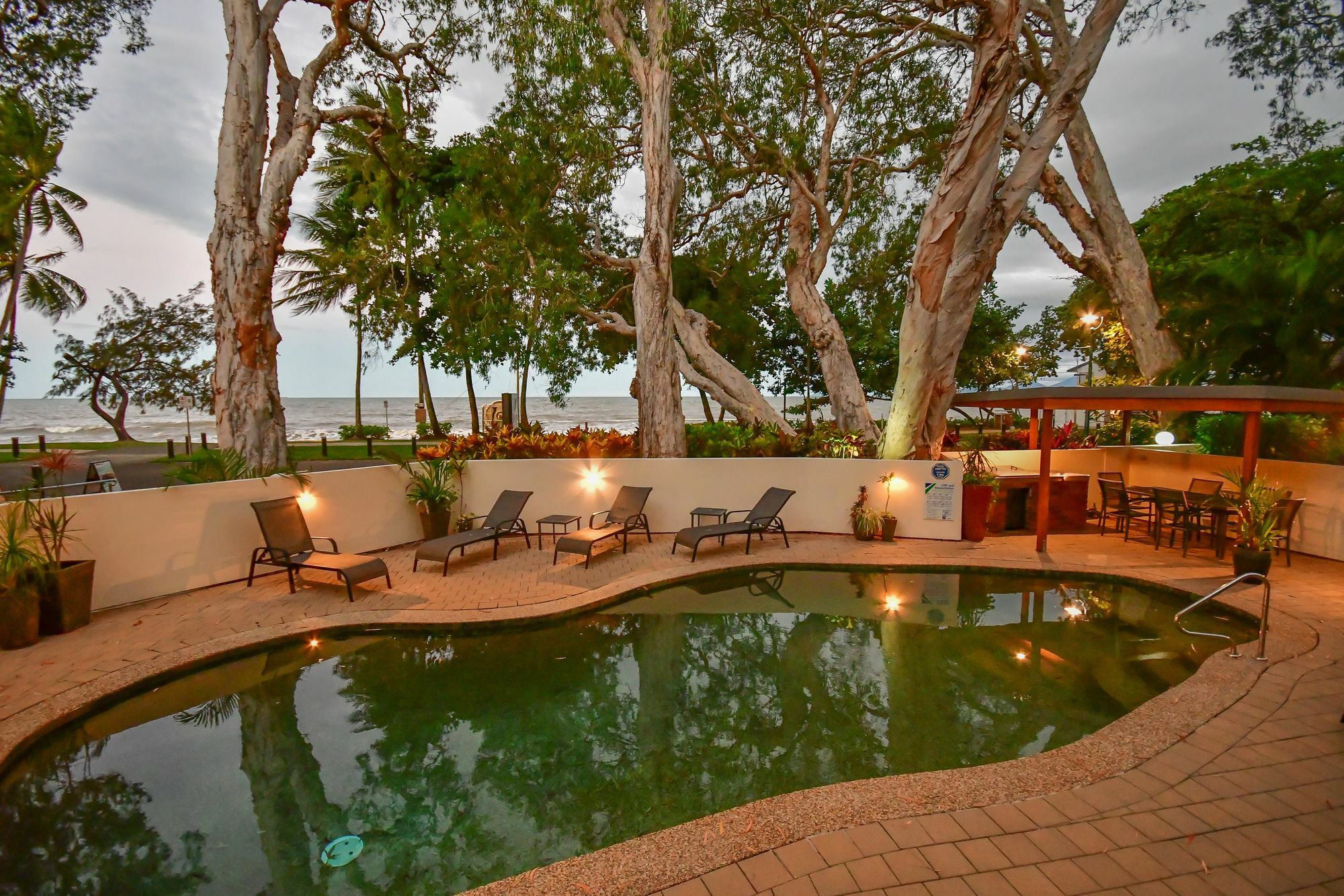 Marlin Waters Beachfront Apartments Palm Cove Dış mekan fotoğraf
